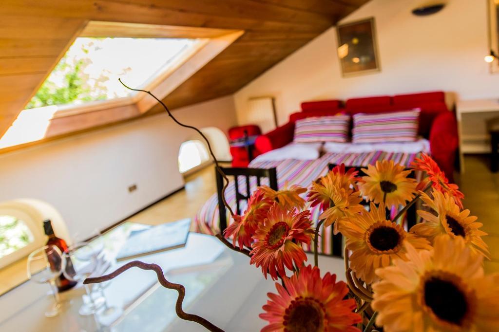 Ferienwohnung Le Residenze Del Conte Agudio Malgrate Zimmer foto