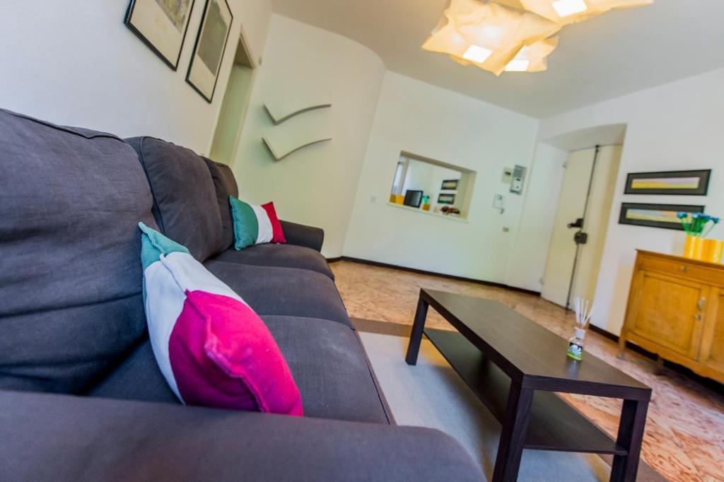 Ferienwohnung Le Residenze Del Conte Agudio Malgrate Zimmer foto